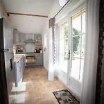 Le Figuier-la Roseraie Du Val'ensoleille Feriehus
